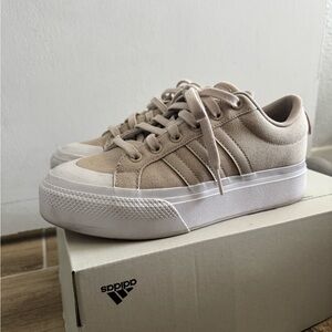 Adidas tan sneakers